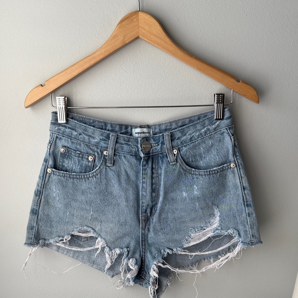 Superdown Distressed‎ Cut Off Shorts